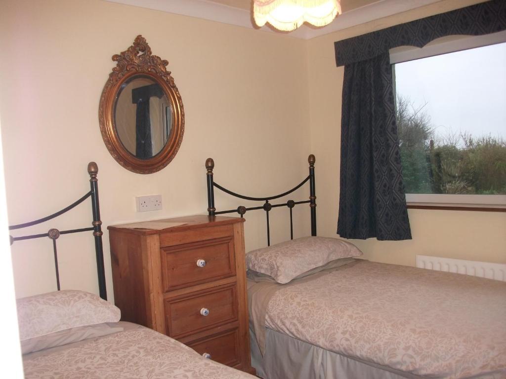 Fuchsia House Bed And Breakfast Connemara Renvyle Room photo